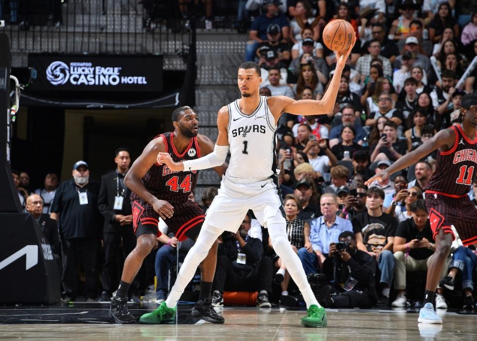 开云最新登录地址-文班41+16+3帽！马刺横扫公牛豪取9连胜 近27战25胜追雷霆