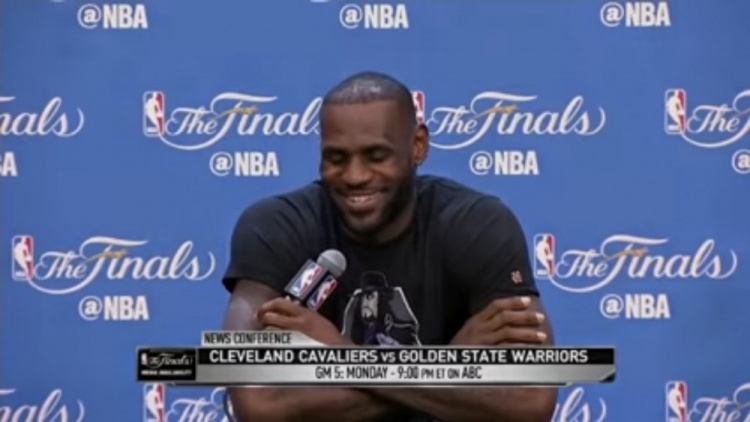 开云最新登录地址-詹姆斯：克莱在16总决赛G5赛前的言论激励了我 我对此一笑置之